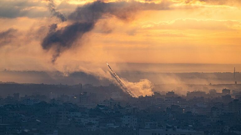 Hamas’tan İsrail’e ‘son yılların en büyük saldırısı’: İsrail ‘savaş hali’ ilan etti