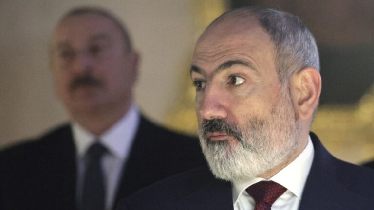 Paşinyan: Dağlık Karabağ’da toprakların iadesi konusu yeni savaşa neden olabilir