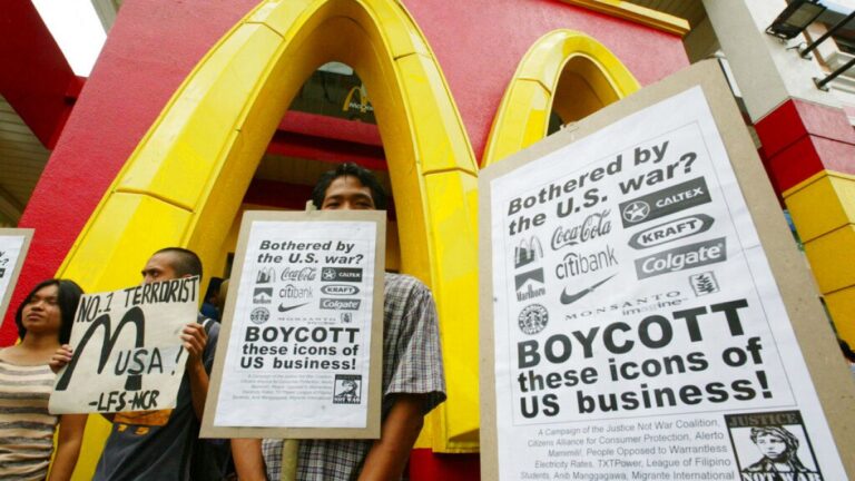 Boykot sonrası McDonald’s İsrail’deki tüm restoranlarını yeniden satın alıyor