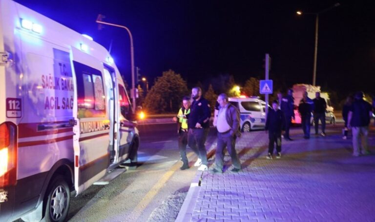 Zincirleme kazaya neden olan alkollü sürücüden ilginç teklif: ‘Polis çağırmayın’ – Son Dakika Türkiye Haberleri