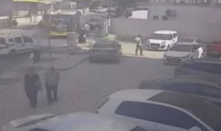 Araç içindeki düşmanını vurdu – Son Dakika Türkiye Haberleri