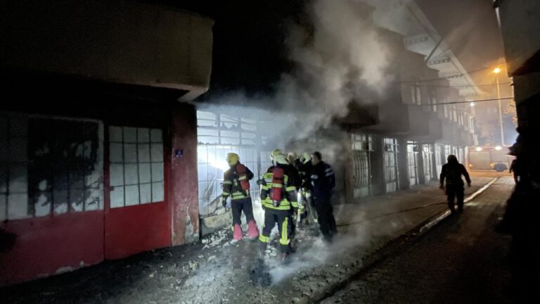 Kayseri ayakkabı fabrikasında çıkan yangın söndürüldü