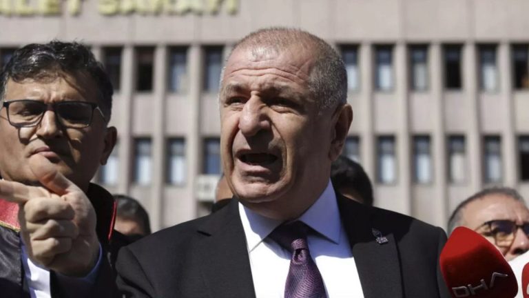 Ezday için “Başkan'a hakaret”: 4 yıl ve 8 ay hapis ve siyasi yasak talep edildi