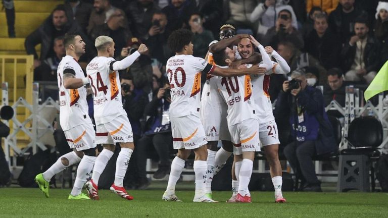 Gaziantep FK – Galatasaray Bein Sporst 1 Canlı | Aslan Gaziantep uzaktan | Lider Galatasaray, Trendyol Süper Lig 22 hafta Gaziantep FK önünde. Yarışma Bein Sports 1'de Canlı Yayın Gaziantep fk