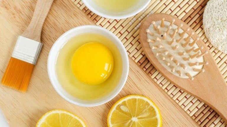 İşte saç dökülmesini durduran tarif! Bakımsız ve dökülen saçlara doğal çözüm!