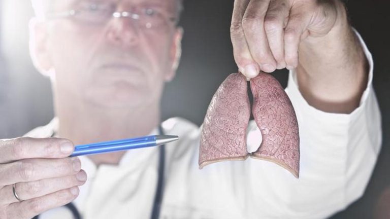 Sinsi Tehlike! Oğluna böbreğini vermek istediğinde akciğer kanseri olduğunu öğrendi!