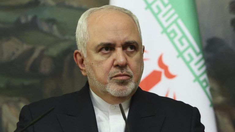 İran Cevad Zarif Başkan Yardımcısı istifa etti