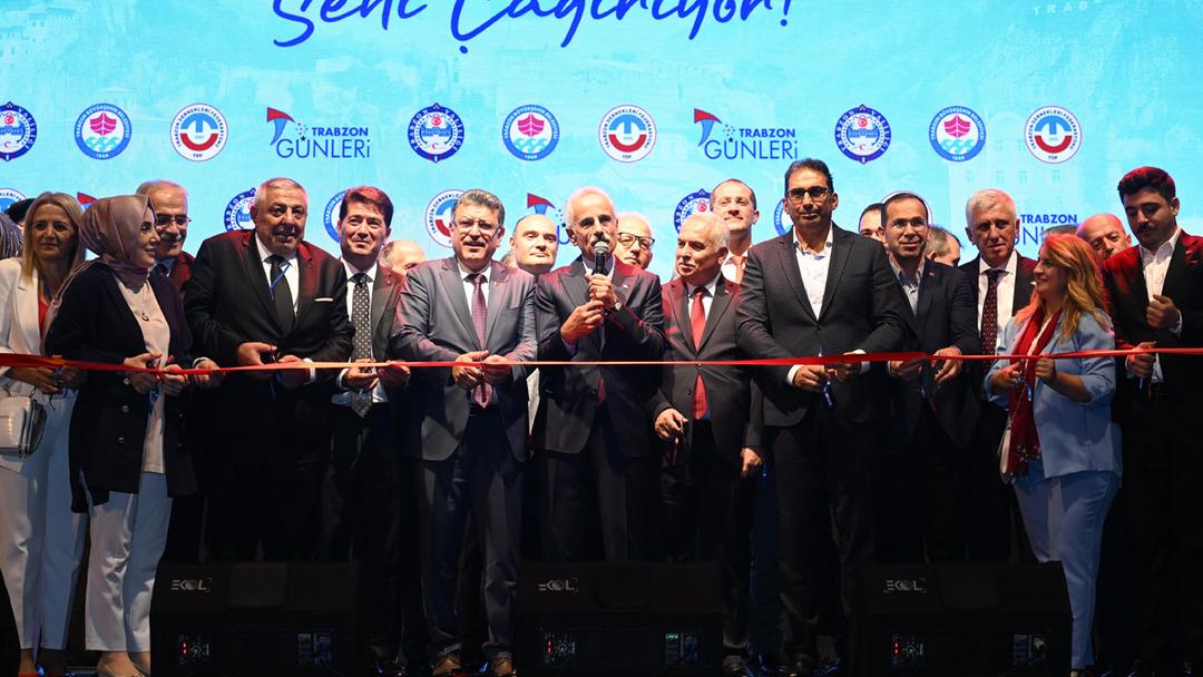 Bakan Uraloğlu, Trabzon fethinin 564. yıldönümünde ve Trabzon Günleri programında konuştu: 