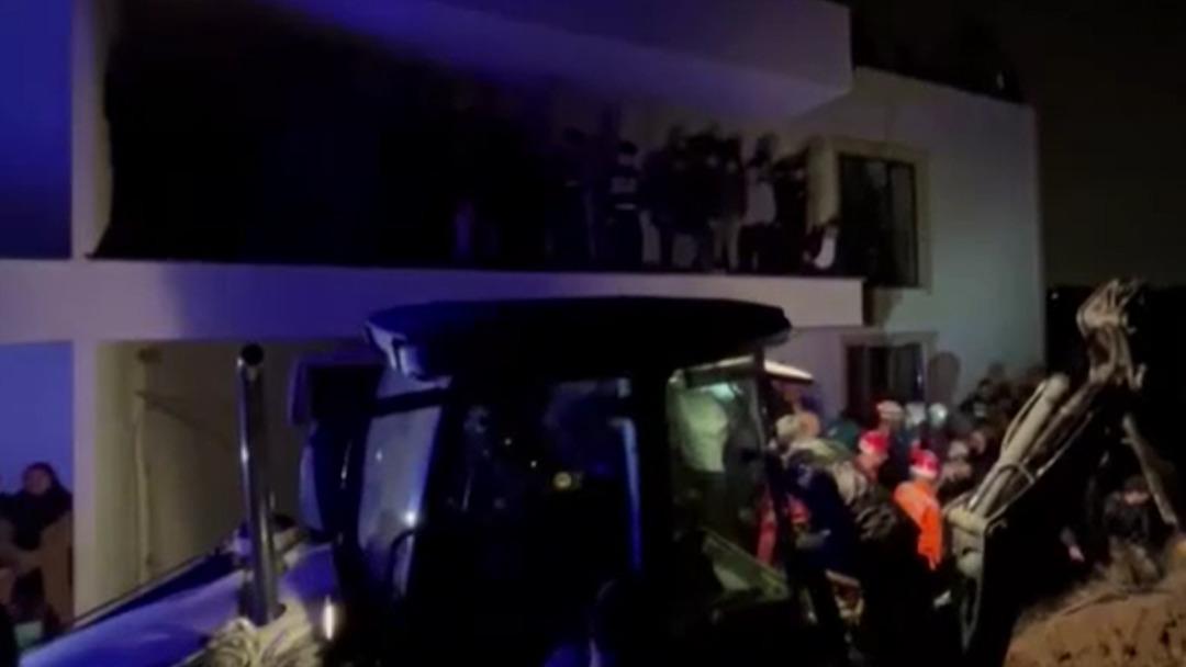 Bursa'dan acı haber... Kanalizasyon kazarken enkaz altında kaldılar: 2 kardeş hayatını kaybetti 3