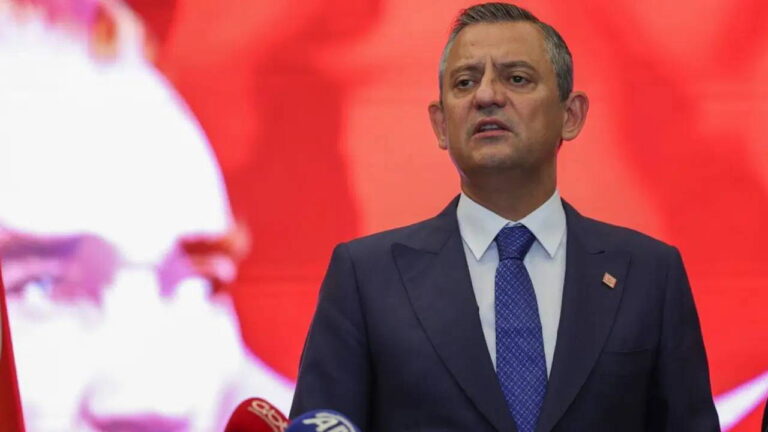 Özgür Özel’den Bülent Arınç’a ‘Meclis’ yanıtı: ‘Geçen yıldan bu yana partim saldırı altında’ – Son Dakika Siyaset Haberleri