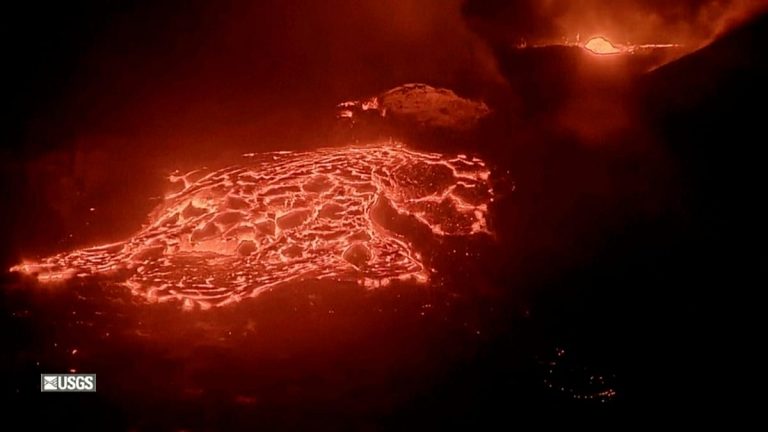 Video. Hawaii’deki Kilauea Yanardağı’ndan lav püskürdü