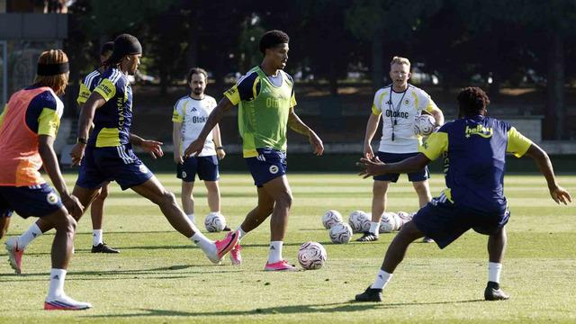 Fenerbahçe, Sturm Graz maçı hazırlıklarını sürdürdü